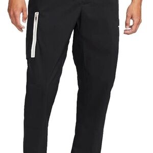 Nike Sportswear Men’s Woven Unlined Utility Pant